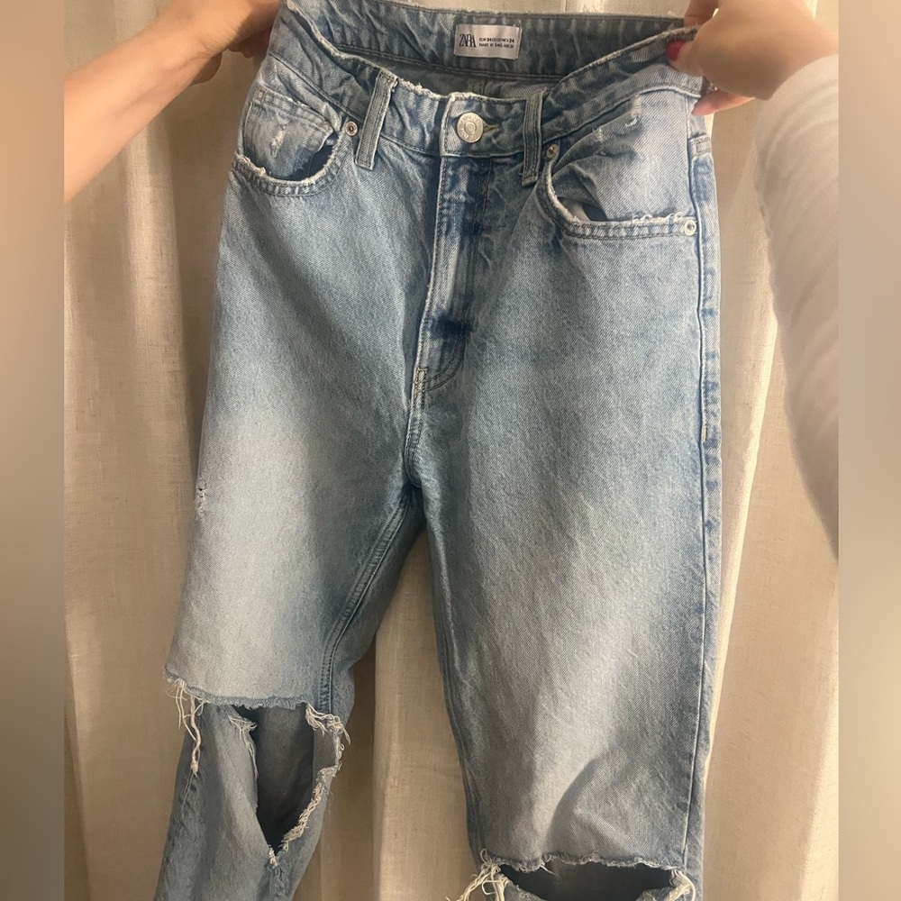 Zara Light Wash Jeans